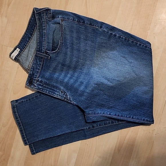 Levi's Mid-rise Skinny Jeans - Picture 1 of 4